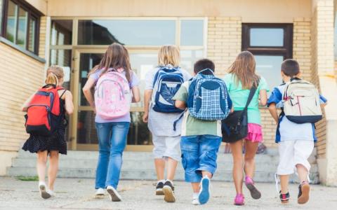 bambini a scuola