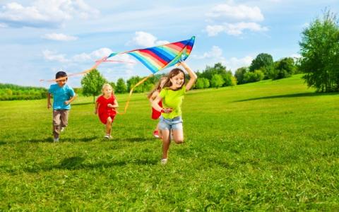 immagine di bambini che corrono per evocare il tema della conferenza conclusiva della terza fase preparatoria del Sistema europeo di Garanzia per i bambini vulnerabili