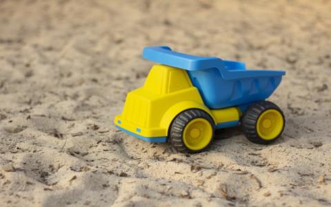 gioco per bambini sulla spiaggia