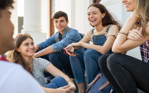 ragazzi a confronto per evocare i temi dell'ascolto e della partecipazione, al centro della nota dell'Autorità Garante per l'infanzia e l'adolescenza inviata ai presidenti delle Camere, al Presidente del Consiglio dei Ministri e ai presidenti dei consigli regionali