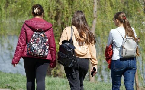 ragazze a passeggio