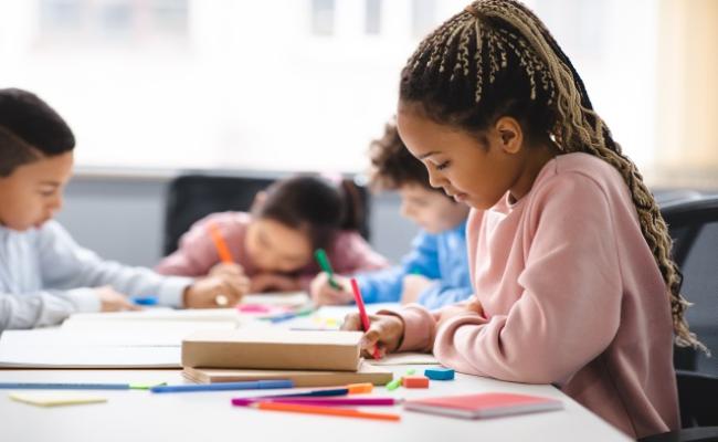 immagini di studenti di origine straniera per evocare il tema del contrasto alle discriminazioni al centro dell'accordo siglato dall'Unar e dall'Unicef