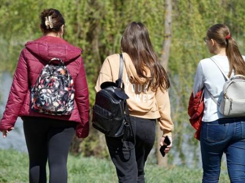 ragazze a passeggio